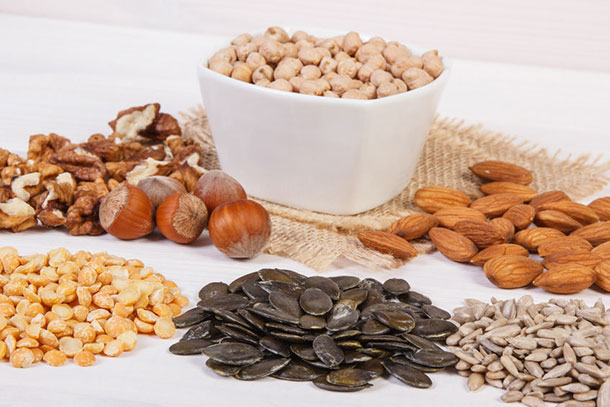 Kernen, Nüsse & Samen (Foto: 123RF, Ratmaner) Vegan, vegetarische Proteinquellen